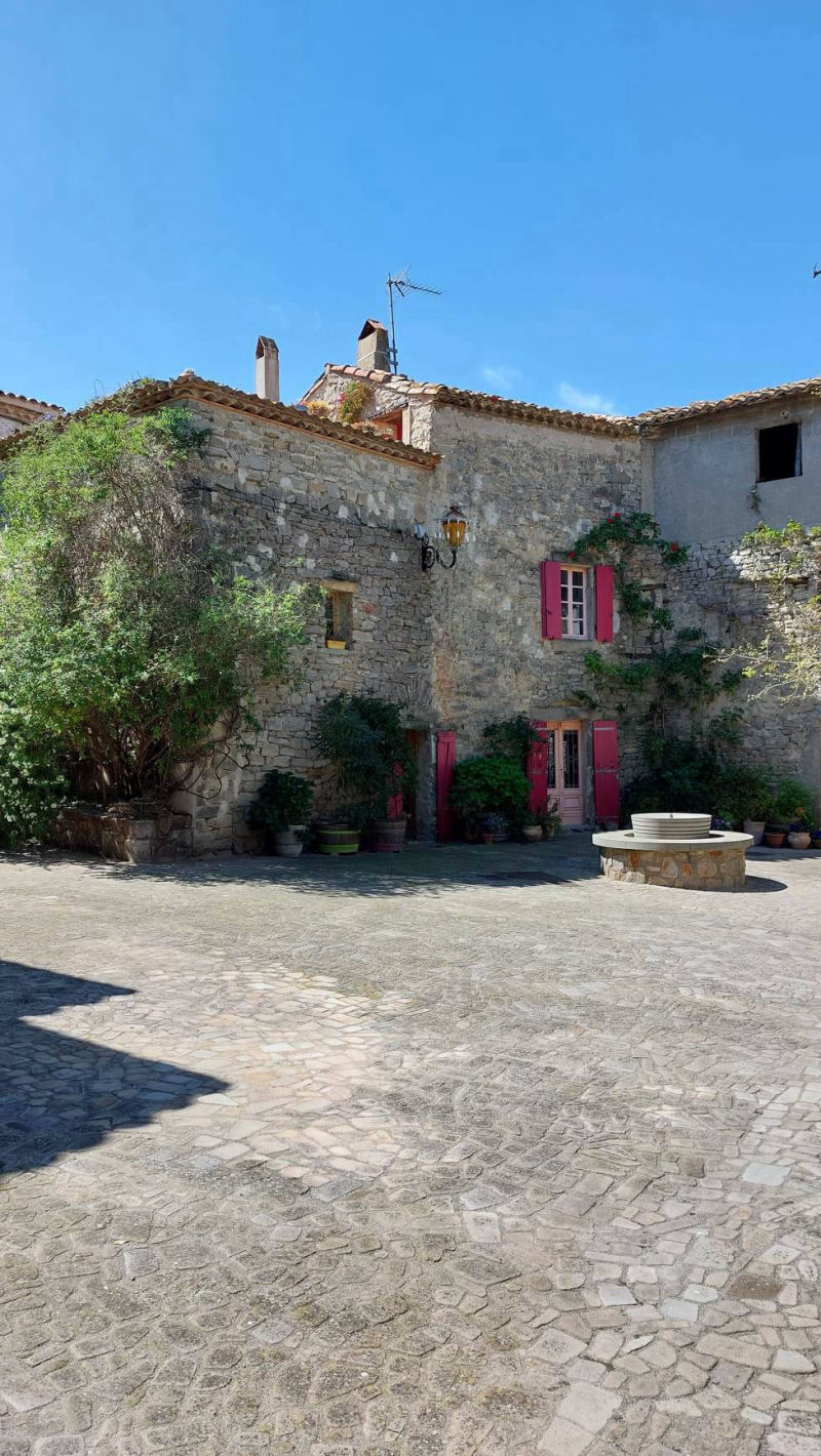 La place de l'église